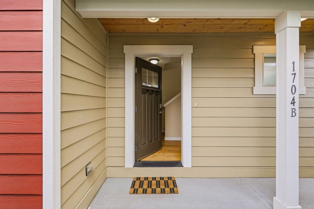 1704 156th Pl Sw #B - Photo 4 of 41