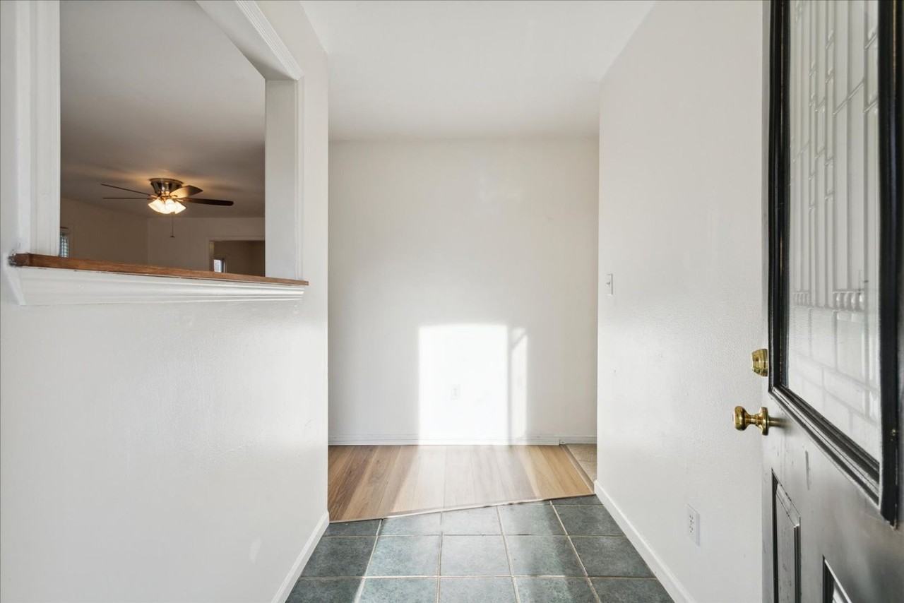 47 Pasture Rd - Photo 2 of 24