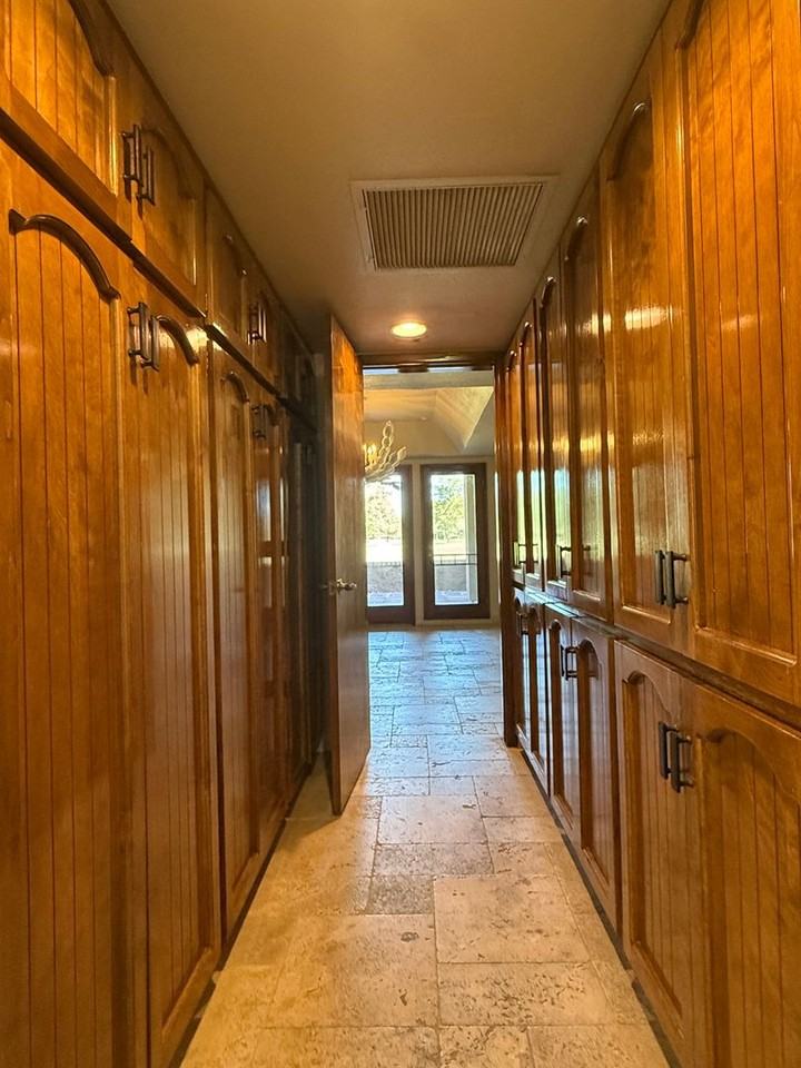 800 E Country Club Dr #14 - Photo 7 of 28