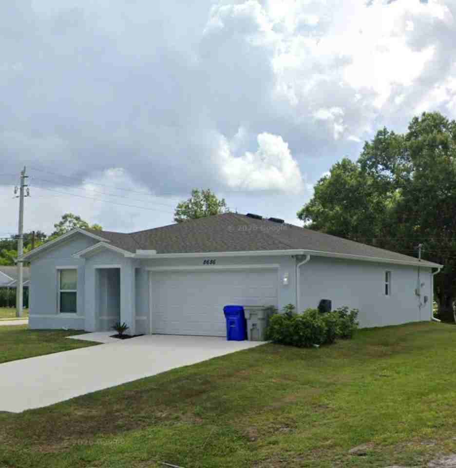 8686 99th Ct - Photo 4 of 25