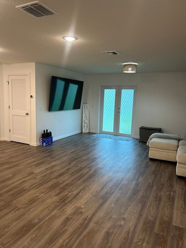 8686 99th Ct - Photo 6 of 25