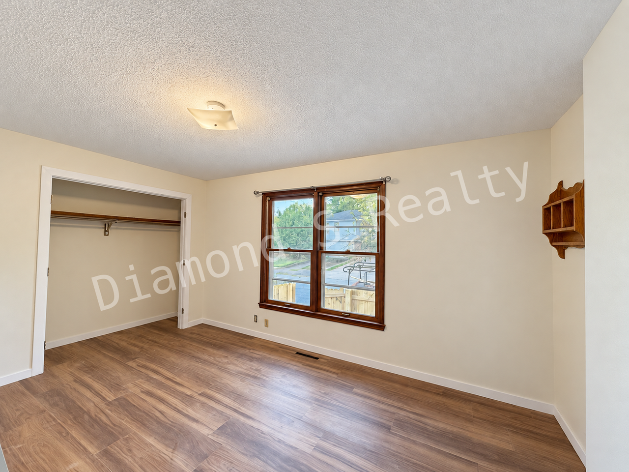 319 E Camino St - Photo 3 of 3