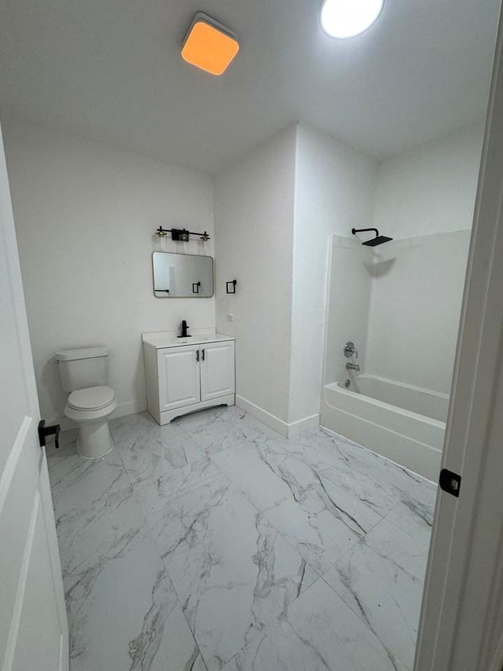 2495 Wilson St - Photo 4 of 7