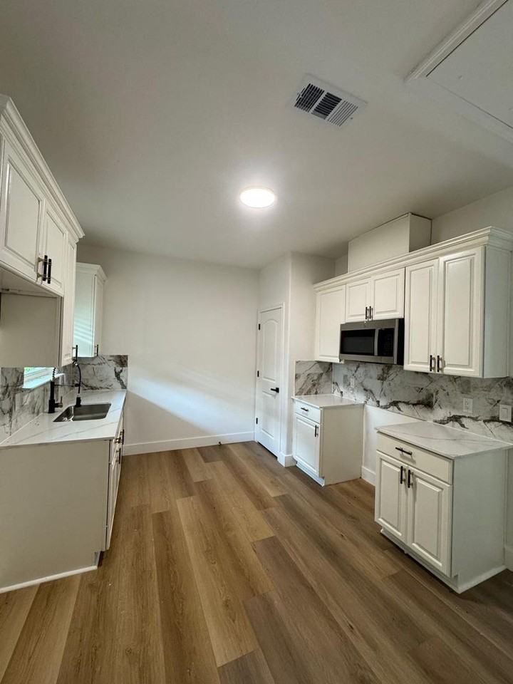 2495 Wilson St - Photo 7 of 7