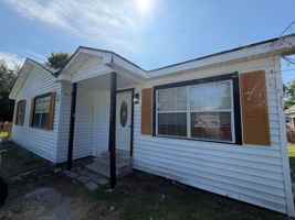 featured image of 7522 Springdale St