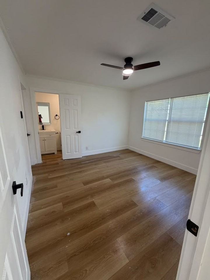 7522 Springdale St - Photo 2 of 4