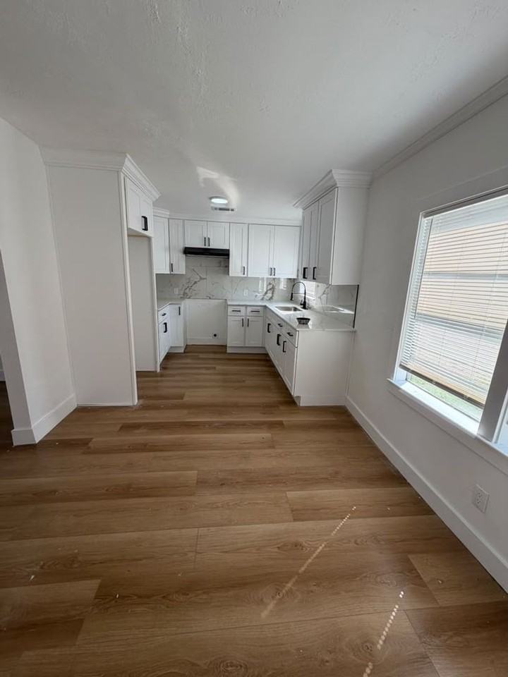 7522 Springdale St - Photo 3 of 4