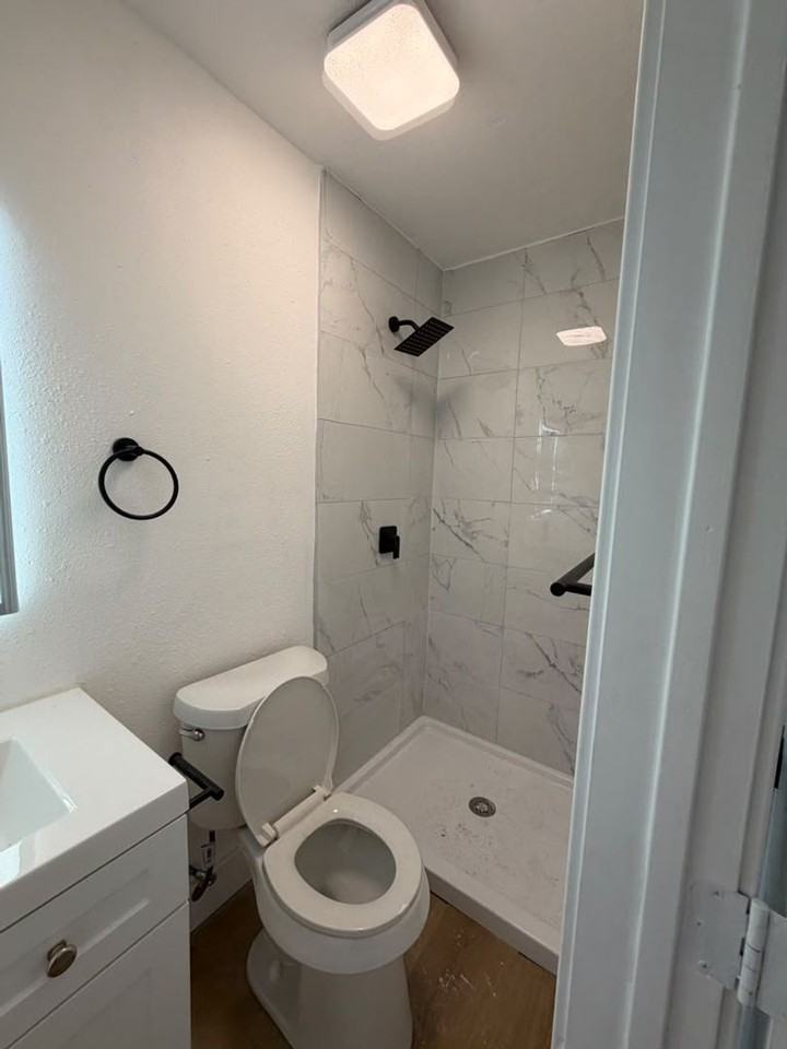 7522 Springdale St - Photo 4 of 4