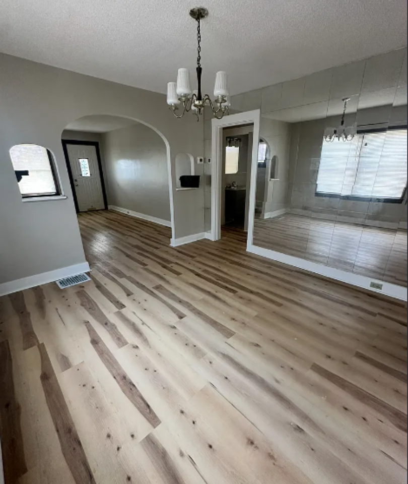 2732 Queensboro Ave - Photo 3 of 12