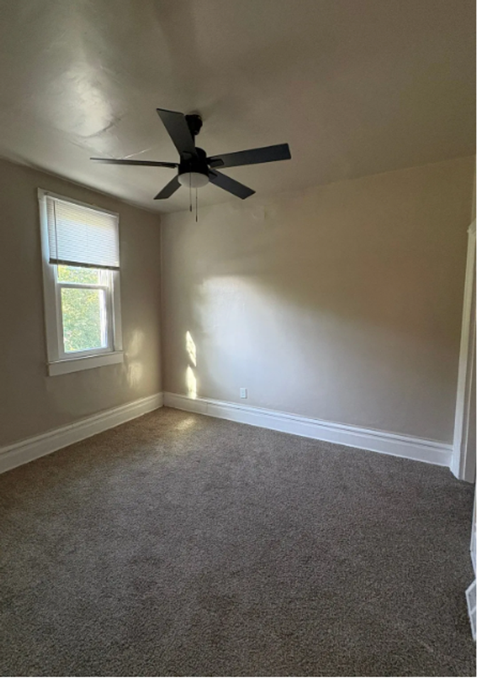 5208 Brown Way - Photo 6 of 16