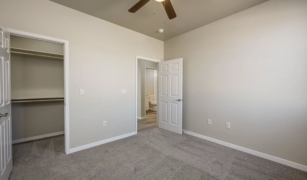 701 Basha Arc - Photo 4 of 13