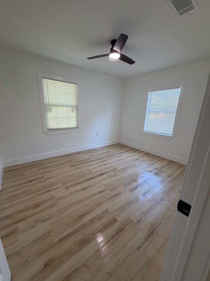 7510 Touchstone St - Photo 3 of 4