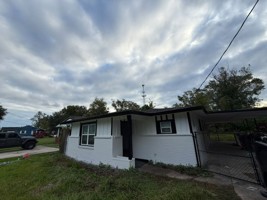 featured image of 208 Irene St