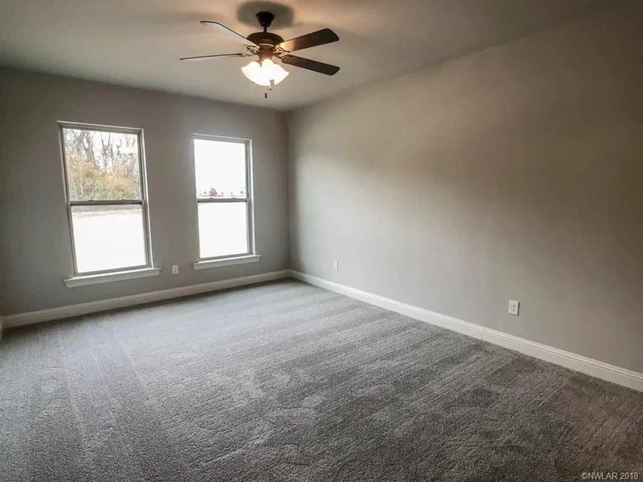 1568 Riverview Ln - Photo 5 of 6