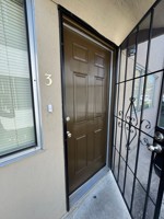 featured image of 1354 W Walnut St