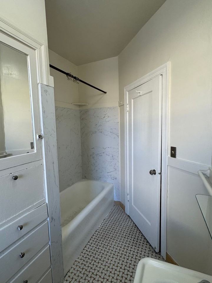 1681 Scenic Ave - Photo 5 of 13