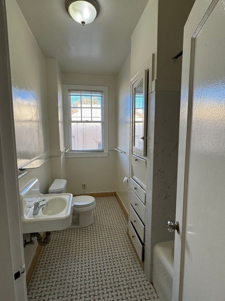1681 Scenic Ave - Photo 6 of 13