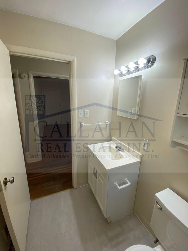 614 W M Ave - Photo 2 of 15