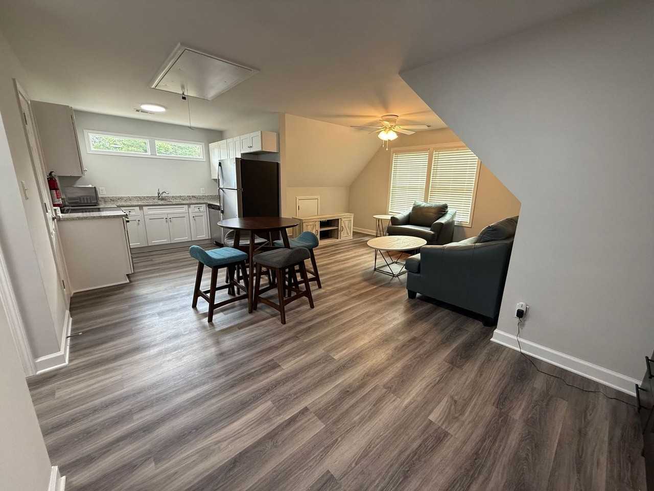 209 Briarcliff Ln - Photo 4 of 11