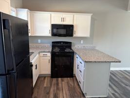 featured image of 220 Calumet Dr