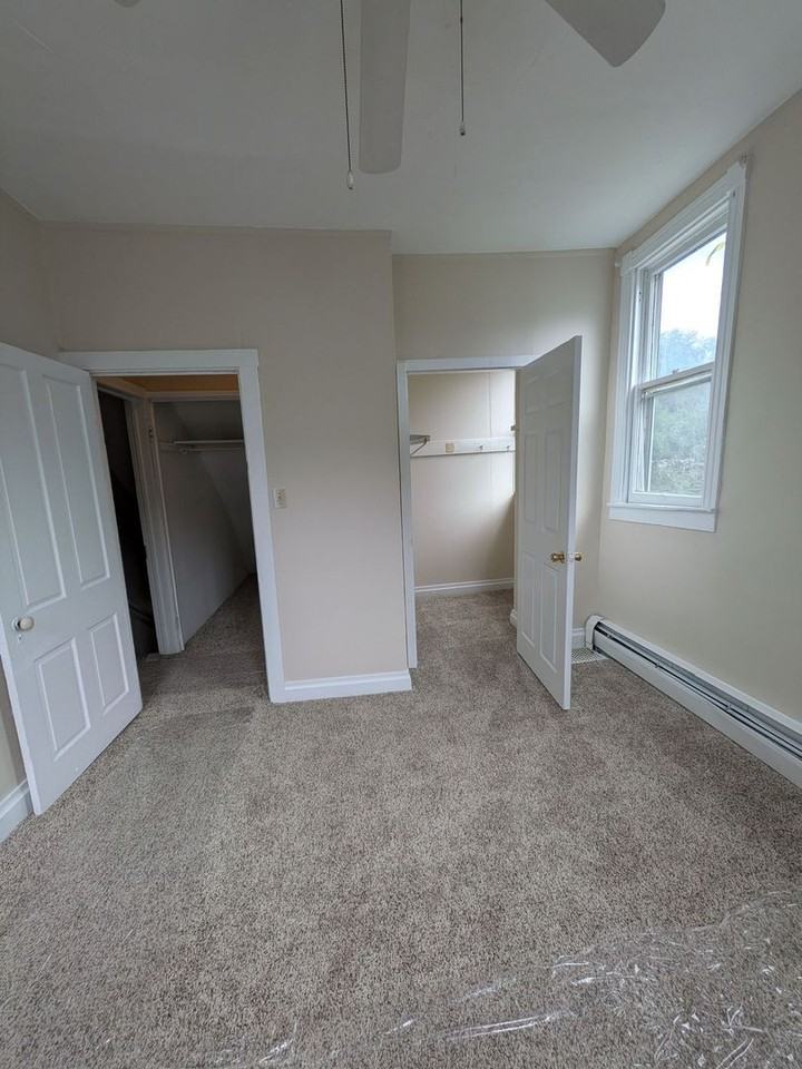 142 W Main St #D - Photo 6 of 7