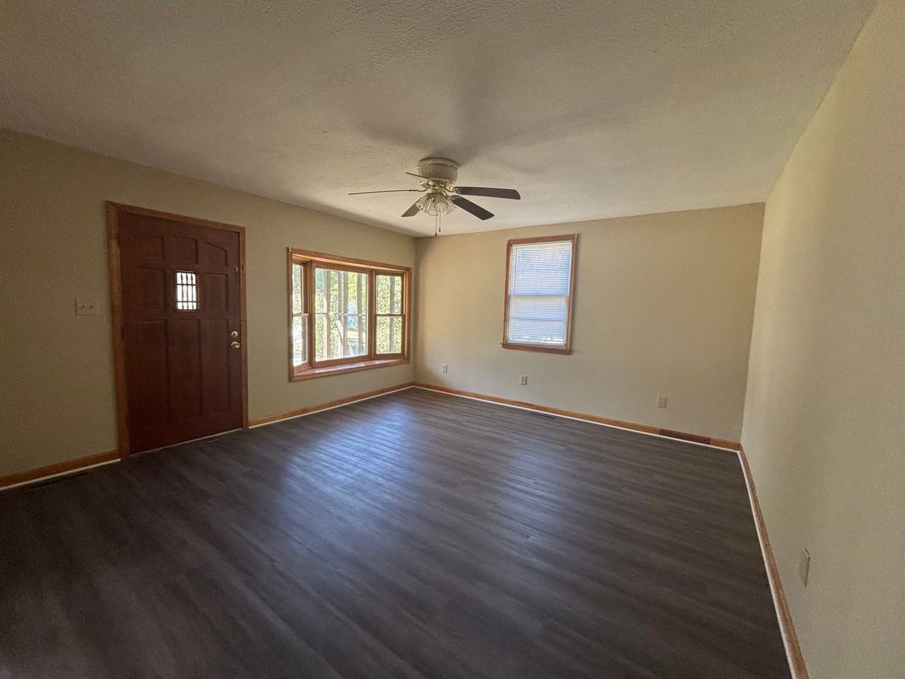 151 Minary Ave - Photo 4 of 14
