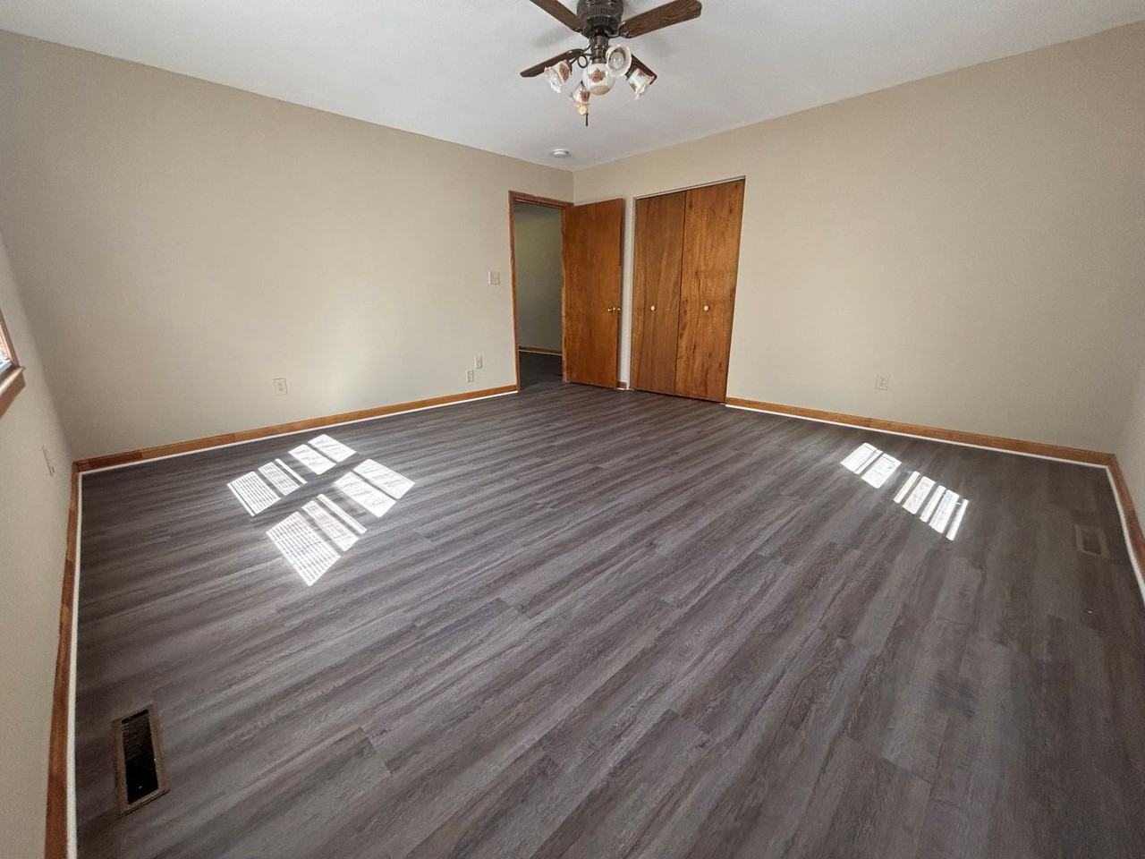 151 Minary Ave - Photo 5 of 14
