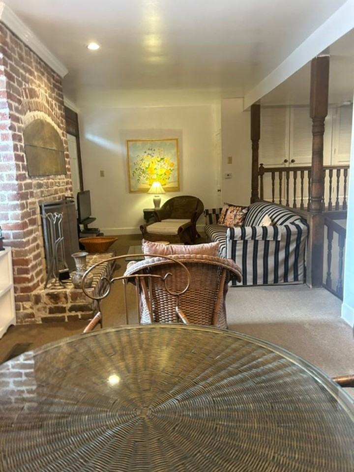424 424 East Charlton Street Garden - Photo 4 of 26