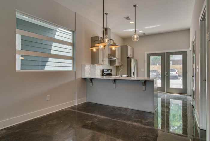1901 Meridian St #H - Photo 7 of 23