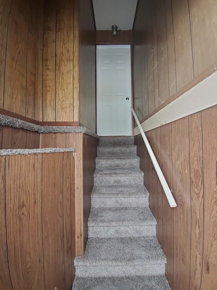 210 Euclid Ave - Photo 3 of 13