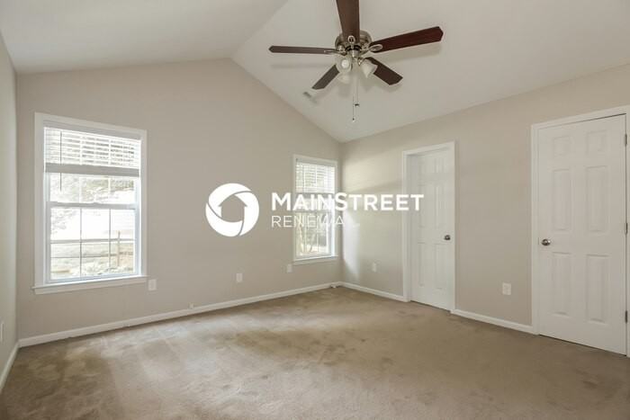 524 Reed Creek Rd - Photo 2 of 17