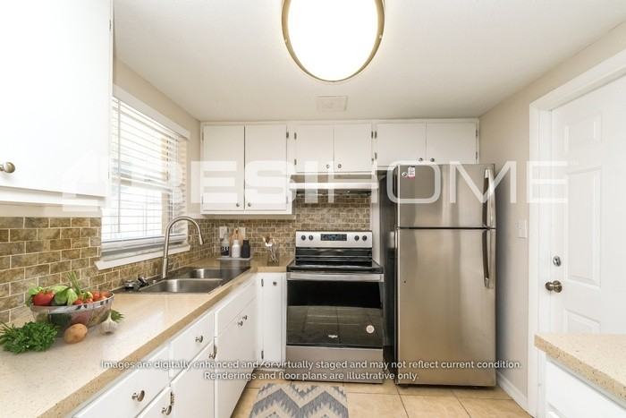 7908 Mimosa Dr - Photo 3 of 16