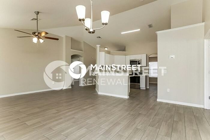 717 Toulon Dr - Photo 5 of 16