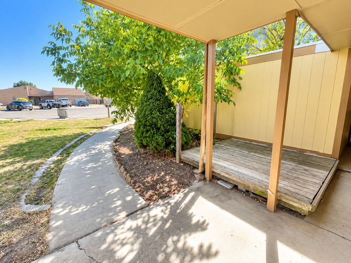2765 N Siesta Ln - Photo 2 of 12