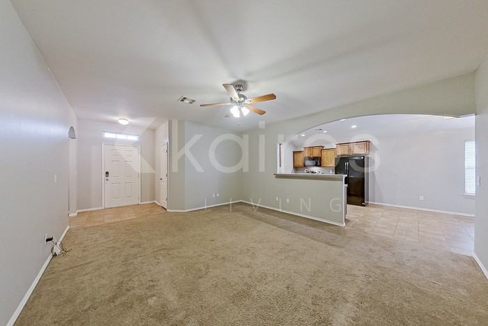 12005 Nw 135th St - Photo 5 of 25