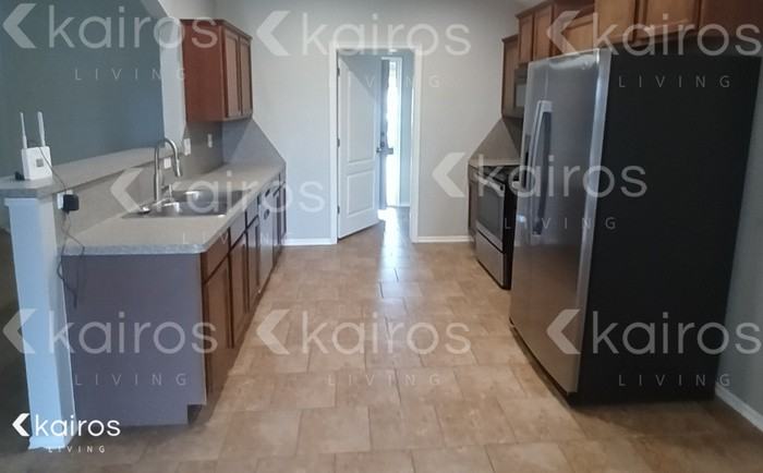 12005 Nw 135th St - Photo 6 of 25