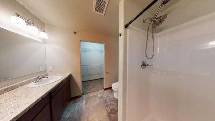 604 1st St Nw #2 - Photo 6 of 24