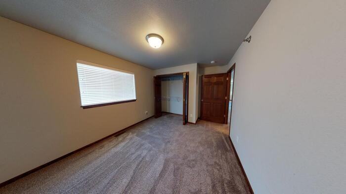 604 1st St Nw #2 - Photo 7 of 24