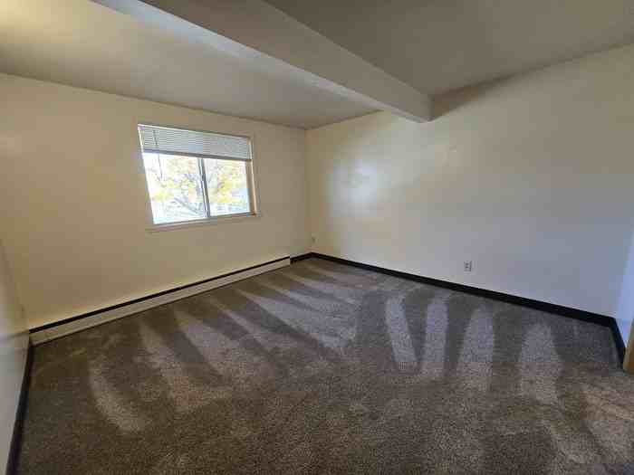 1115 18th Ave S #14 - Photo 7 of 9