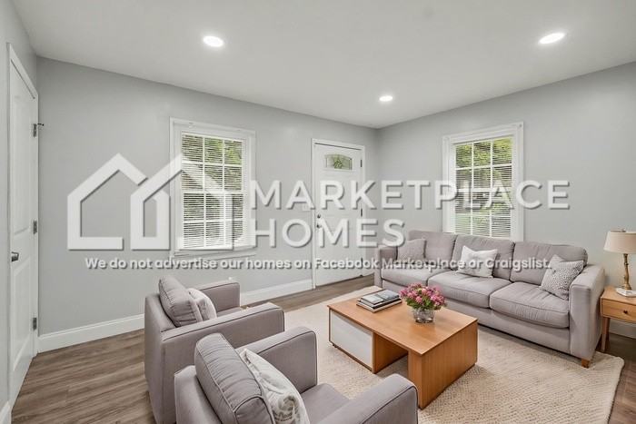 23 Bisbee Ave Se #A - Photo 3 of 19