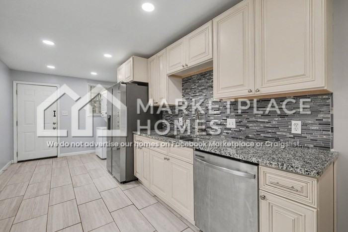 23 Bisbee Ave Se #A - Photo 6 of 19