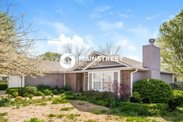 1003 Stone Brook Ln - Photo 4 of 17