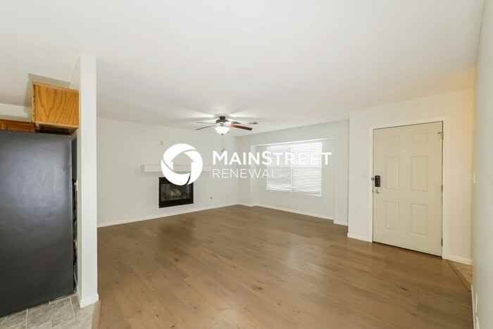 1003 Stone Brook Ln - Photo 7 of 17