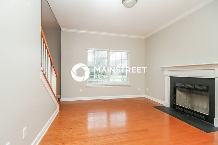1121 Matheus Dr - Photo 2 of 17