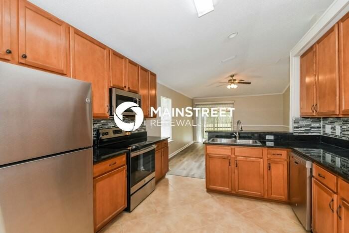 7104 Rapid River Dr W - Photo 5 of 16
