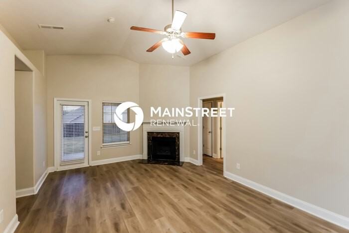 296 Ivy Hills Cir - Photo 3 of 16
