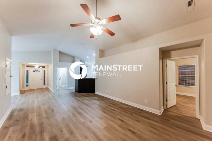 296 Ivy Hills Cir - Photo 4 of 16