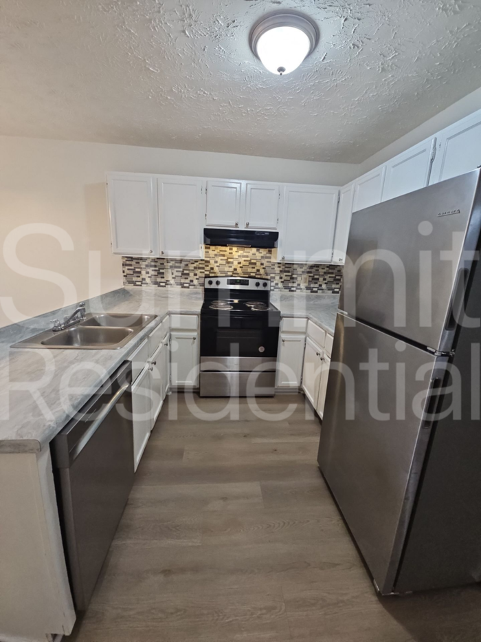 2783 Coventry Grn Se #D - Photo 7 of 20
