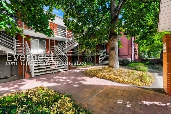 625 Pearl St - Photo 3 of 26