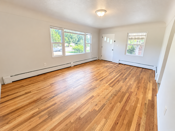 335 Winther Blvd - Photo 2 of 15